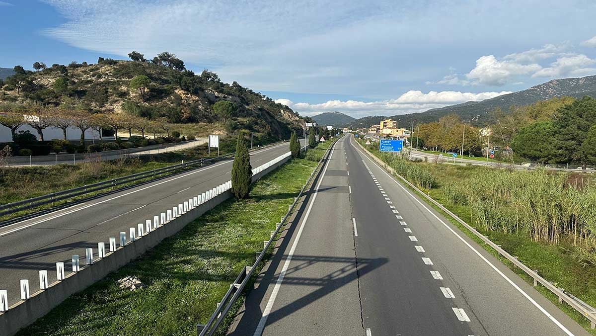 Rodovia sem trânsito em La Jonquera